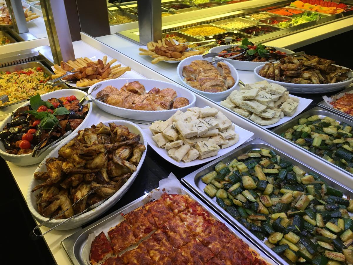 Hotel Bellevue Линяно Сабиадоро Екстериор снимка