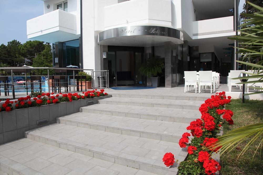Hotel Bellevue Линяно Сабиадоро Екстериор снимка